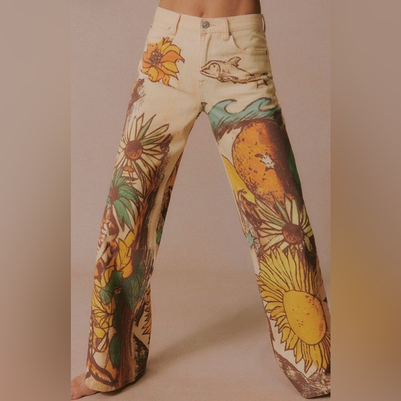 Tinsley Printed Jeans NWOT beach scene - Picture 4 of 5